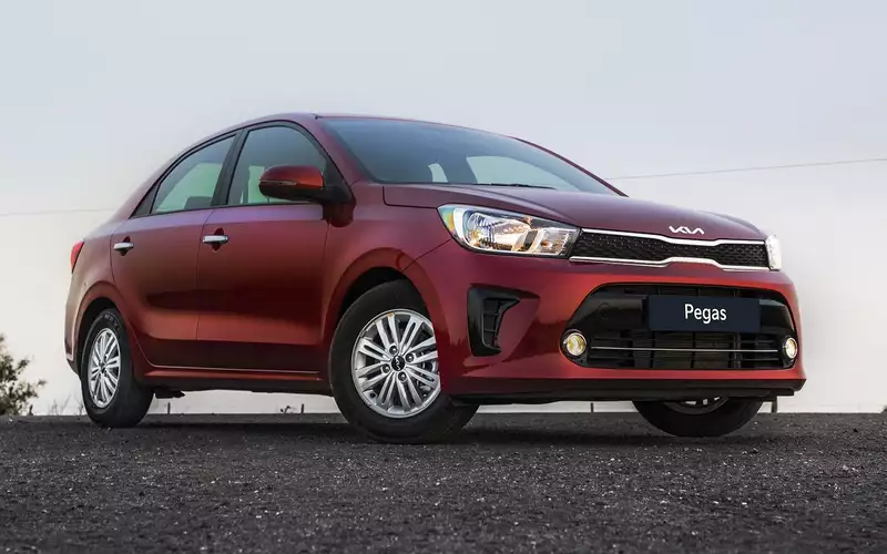 В Москве появились новые Kia Pegas по цене от 1,6 млн рублей