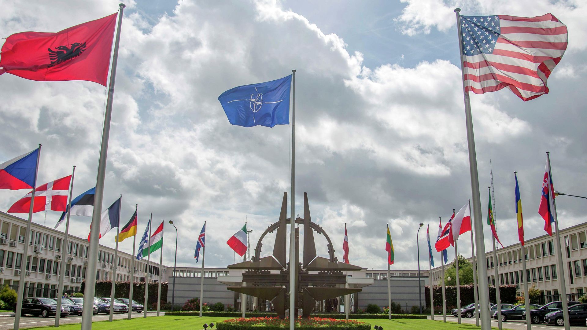 Вице-спикер парламента Словакии призвал ЕС к диалогу с Россией ради конкурентоспособности