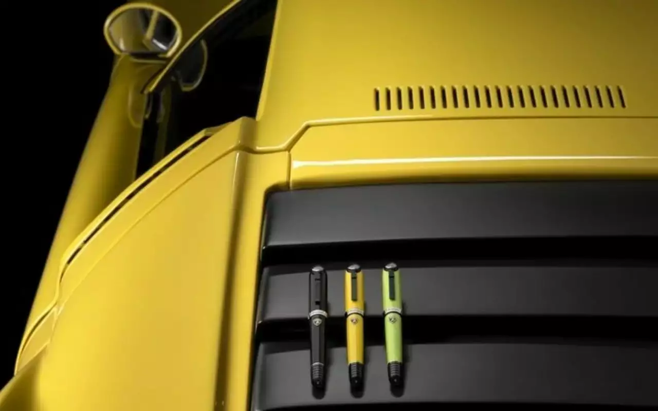 Montegrappa выпустила коллекцию ручек в честь Lamborghini Miura
