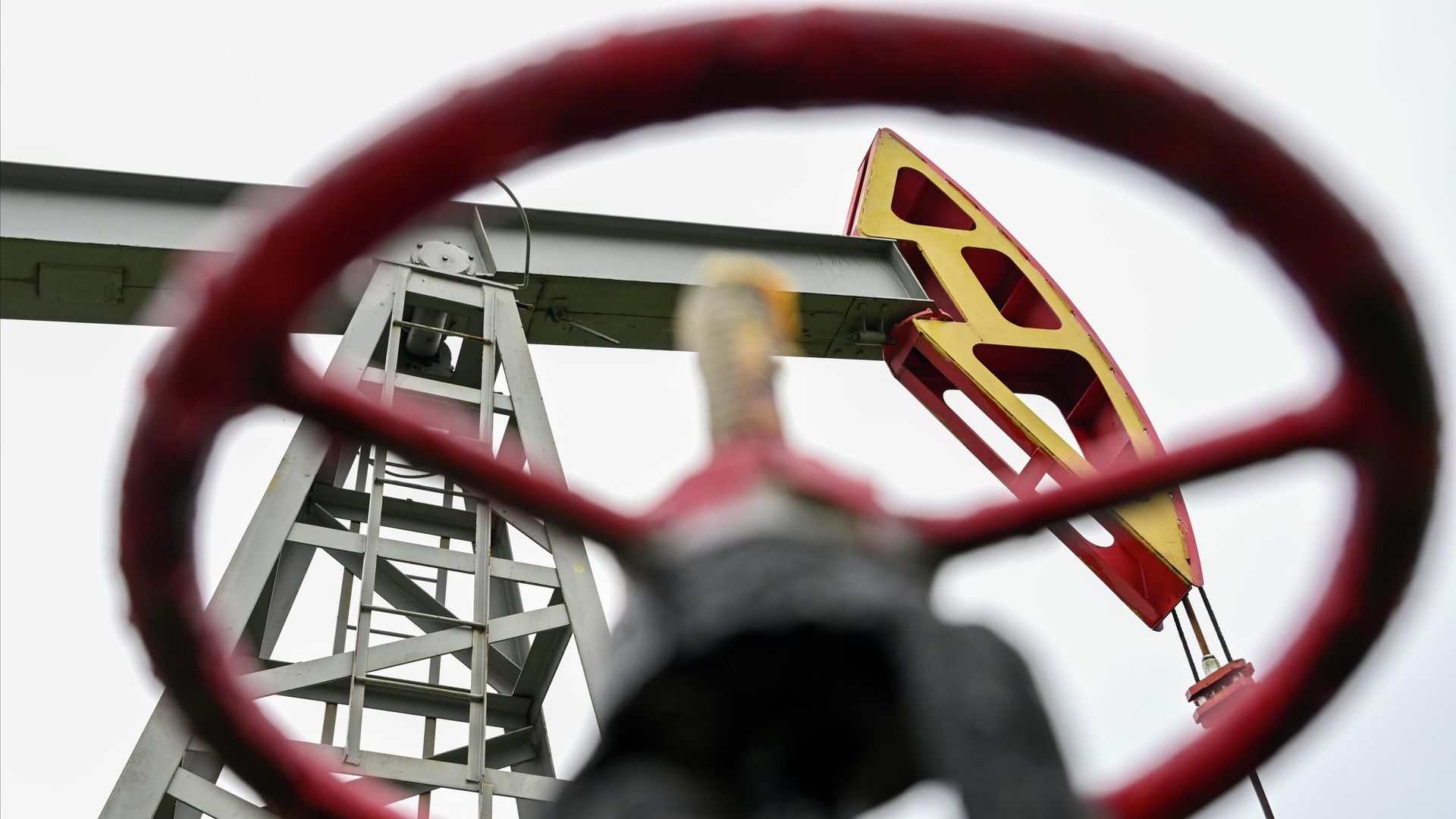 Стратегический резерв нефти США опустился до минимума с 1982 года
