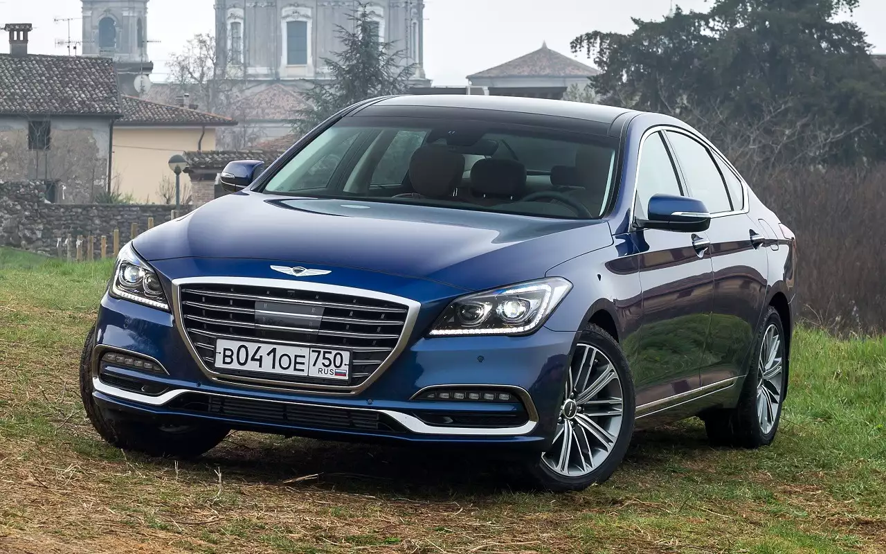 Hyundai отзывает в США почти 95 тысяч Genesis из-за риска возгорания