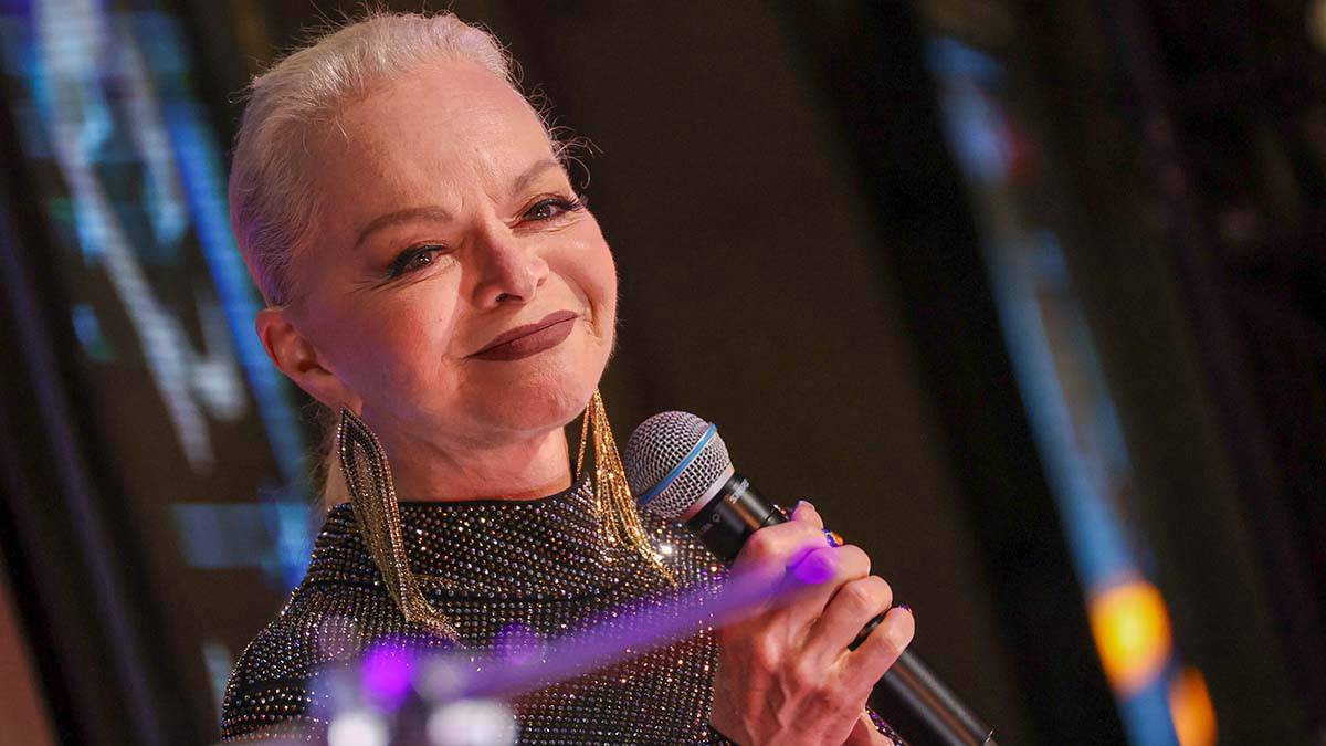 Лариса Долина ответила на призывы завершить карьеру