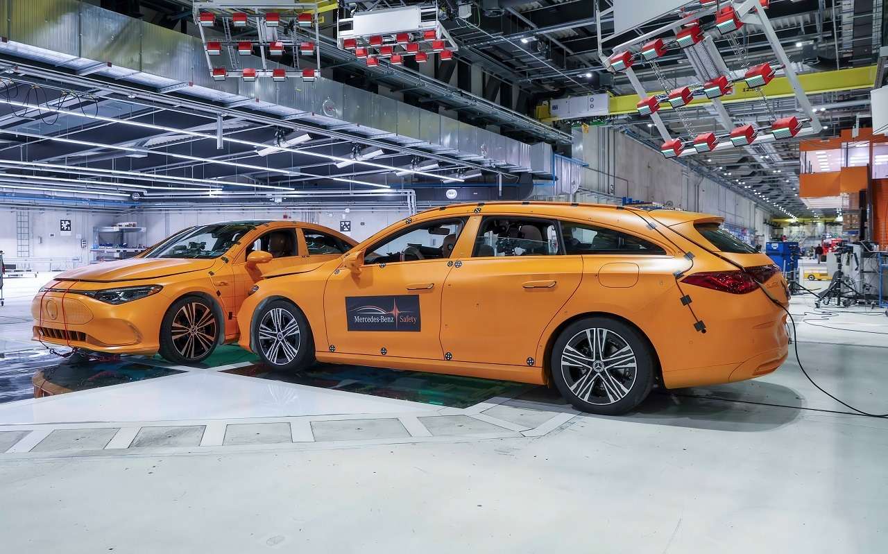 Mercedes-Benz провела краш-тест с участием бензинового и электрического CLA