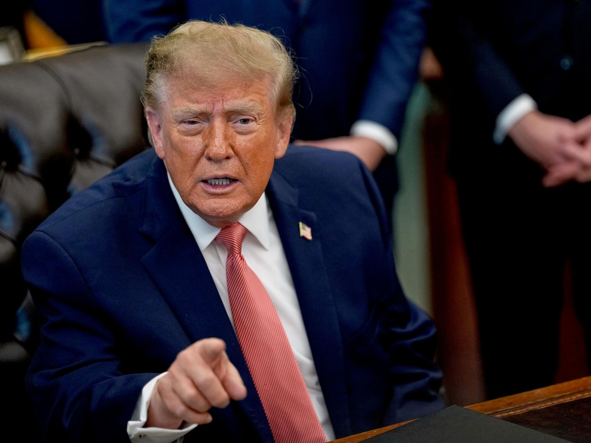 Трамп допустил как удары по Ирану, так и заключение соглашения