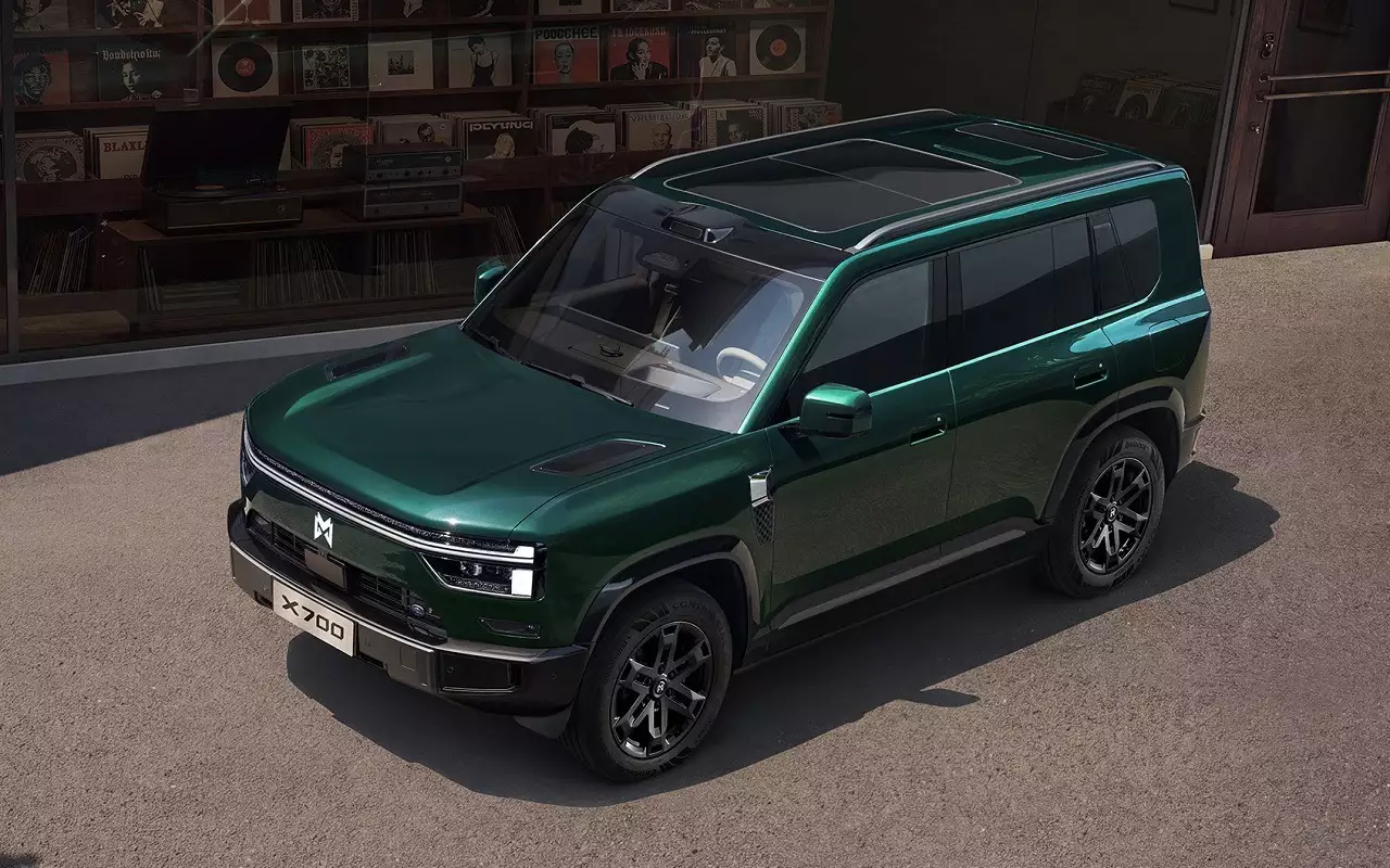 Dongfeng начал продажи гибридного кроссовера M-Hero X700