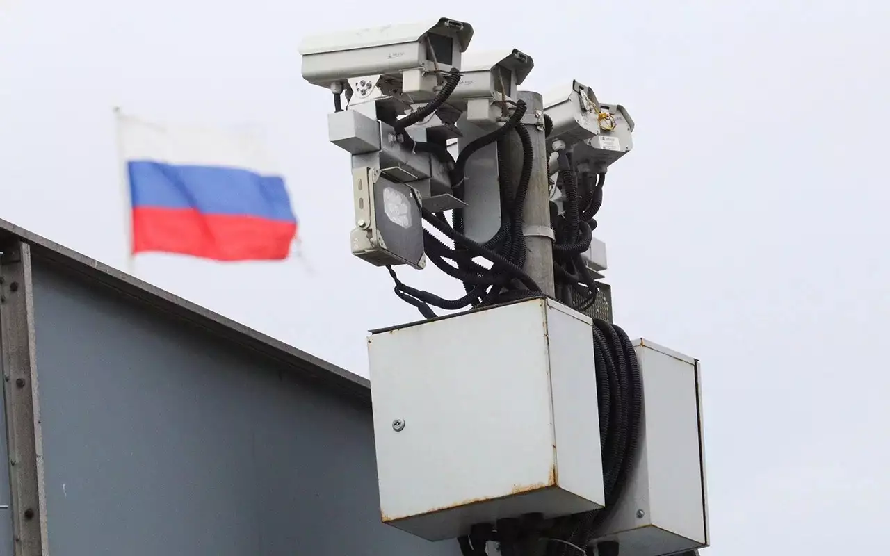 Адвокат объяснил, почему жест дорожной камере привёл к аресту