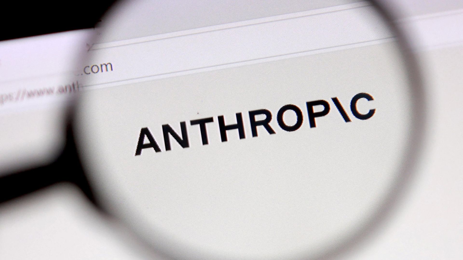 Anthropic предоставит госструктурам США скидку 40% на Claude