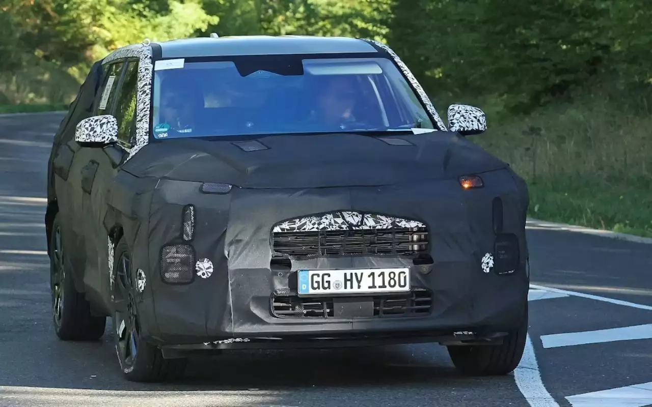 Новый Kia Sportage заметили на тестах: чего ждать от шестого поколения