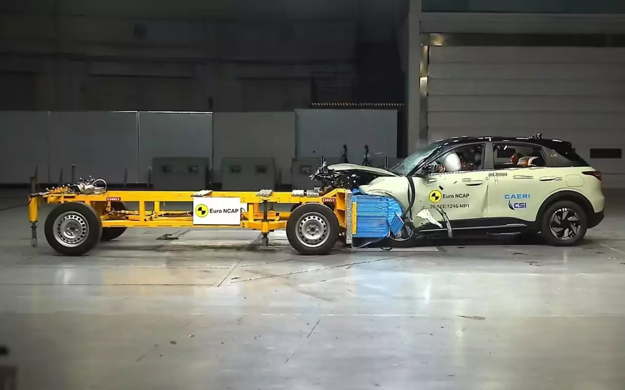 Geely EX2 готовится к официальному старту продаж в России