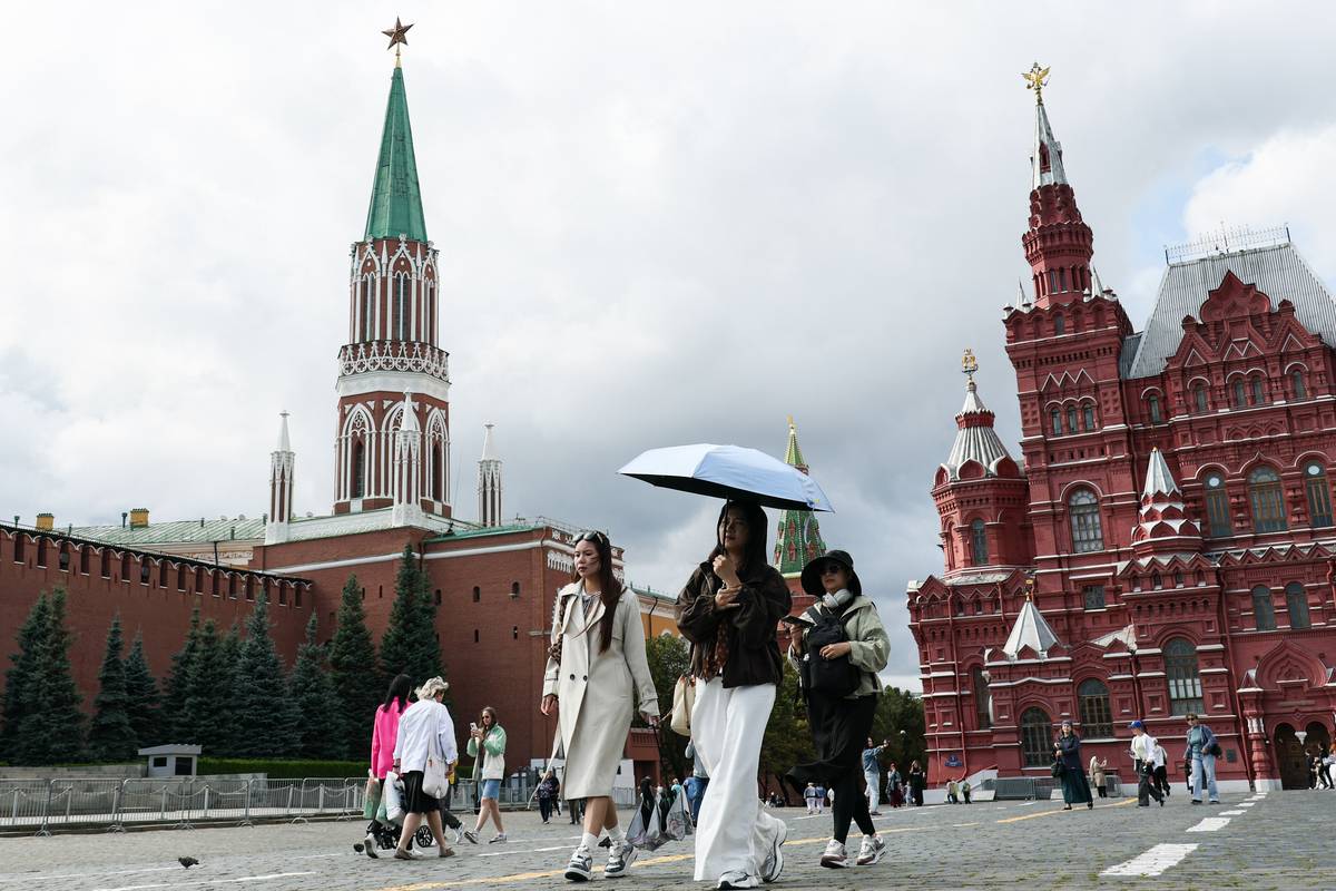 Китайские туристы тратят в России в среднем 150 тысяч рублей за поездку