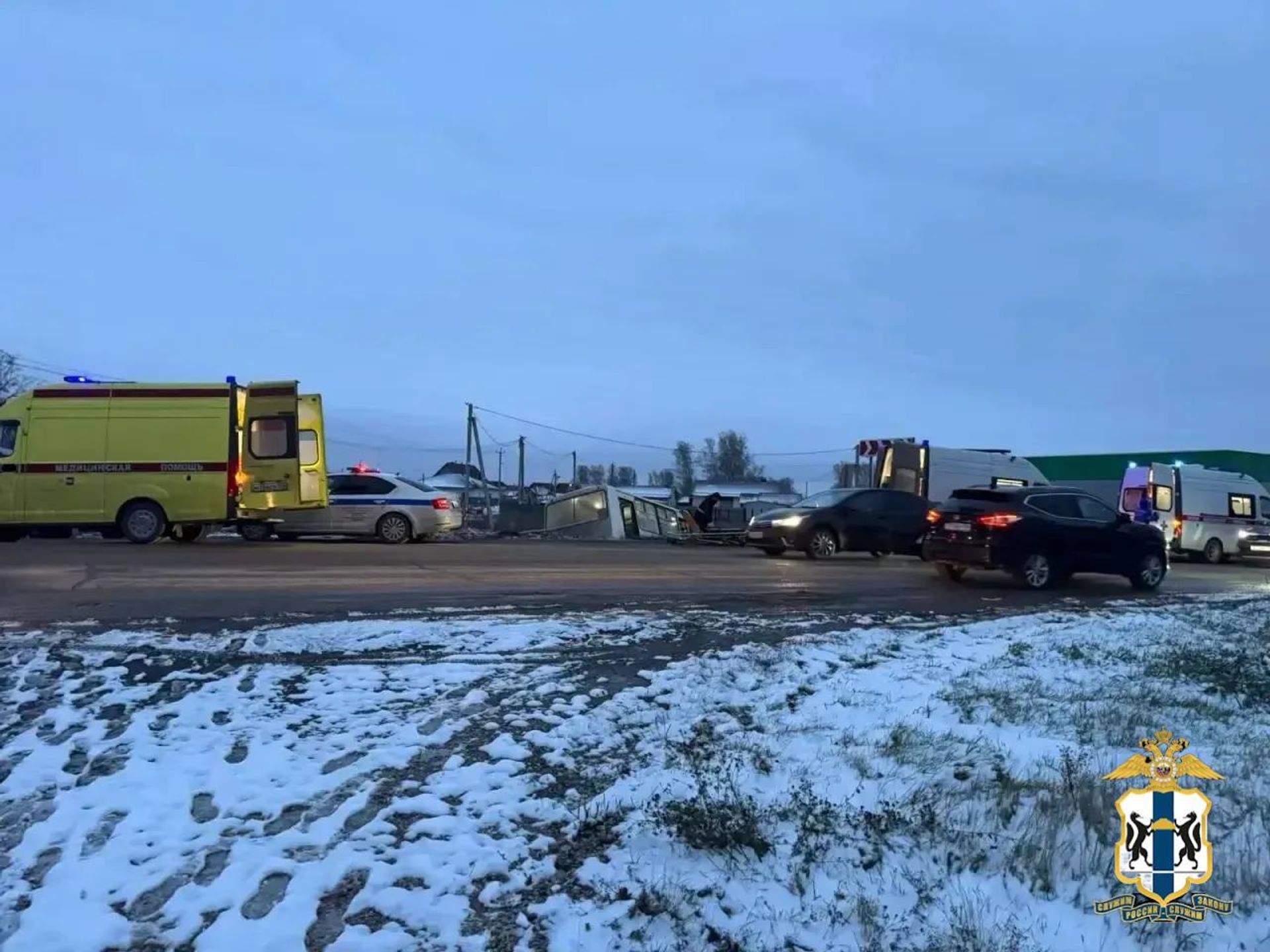 После ДТП с автобусом под Новосибирском госпитализировали восемь человек