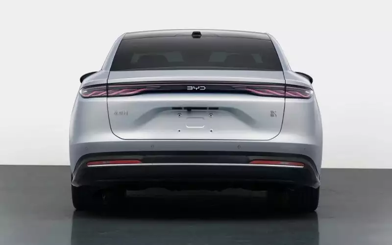 Новый BYD Han получил радикально переработанный дизайн и до 707 л.с.