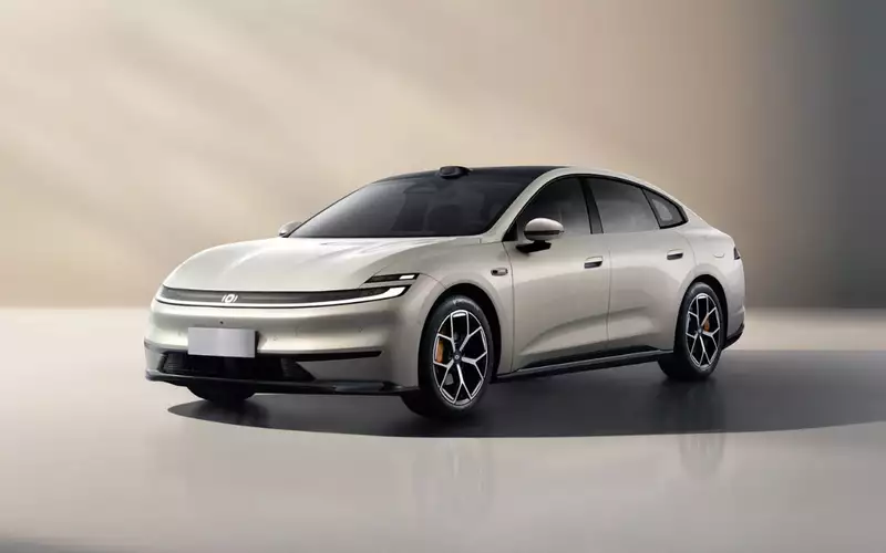 Changan допускает официальные продажи лифтбека Qiyuan A06 в России