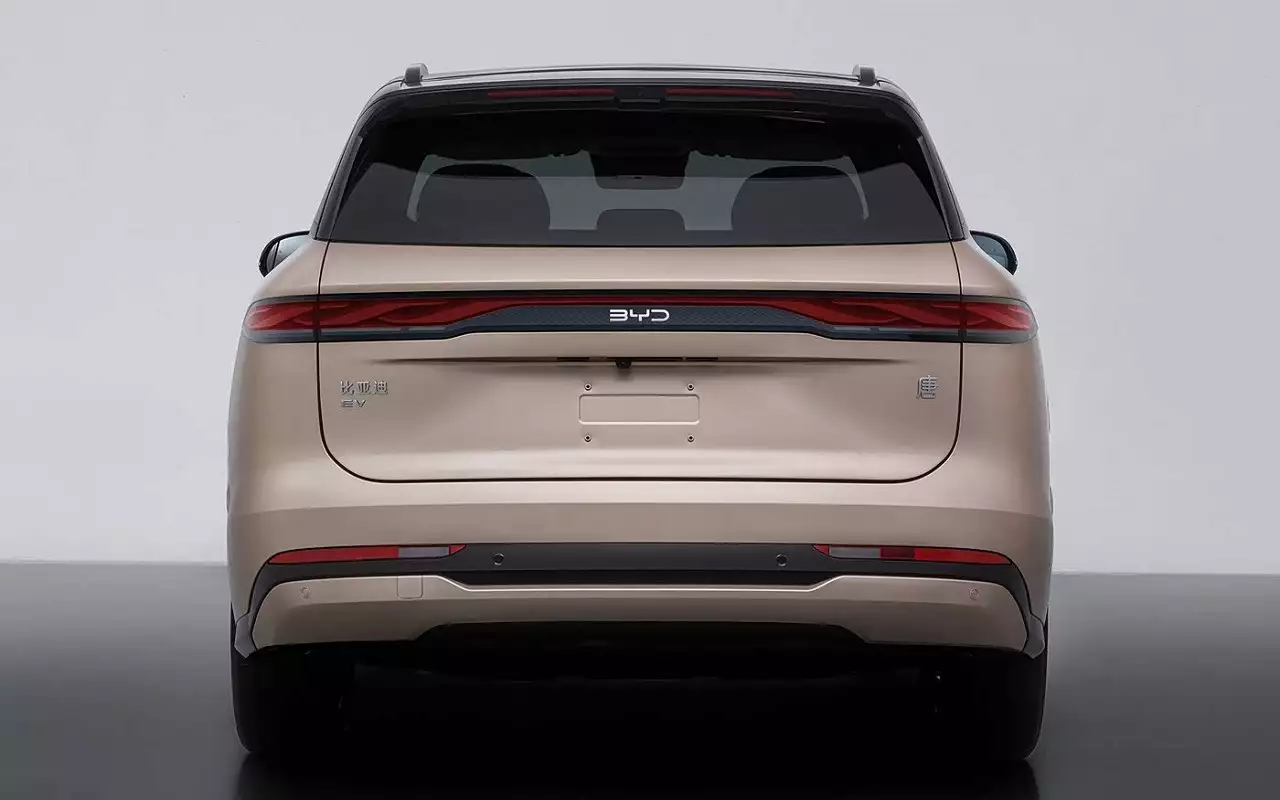 BYD показала модульный интерфейс Giant Screen UI для нового Tang
