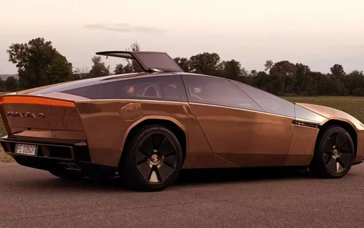 GFG Style представила медное купе Peralta D на агрегатах Maserati