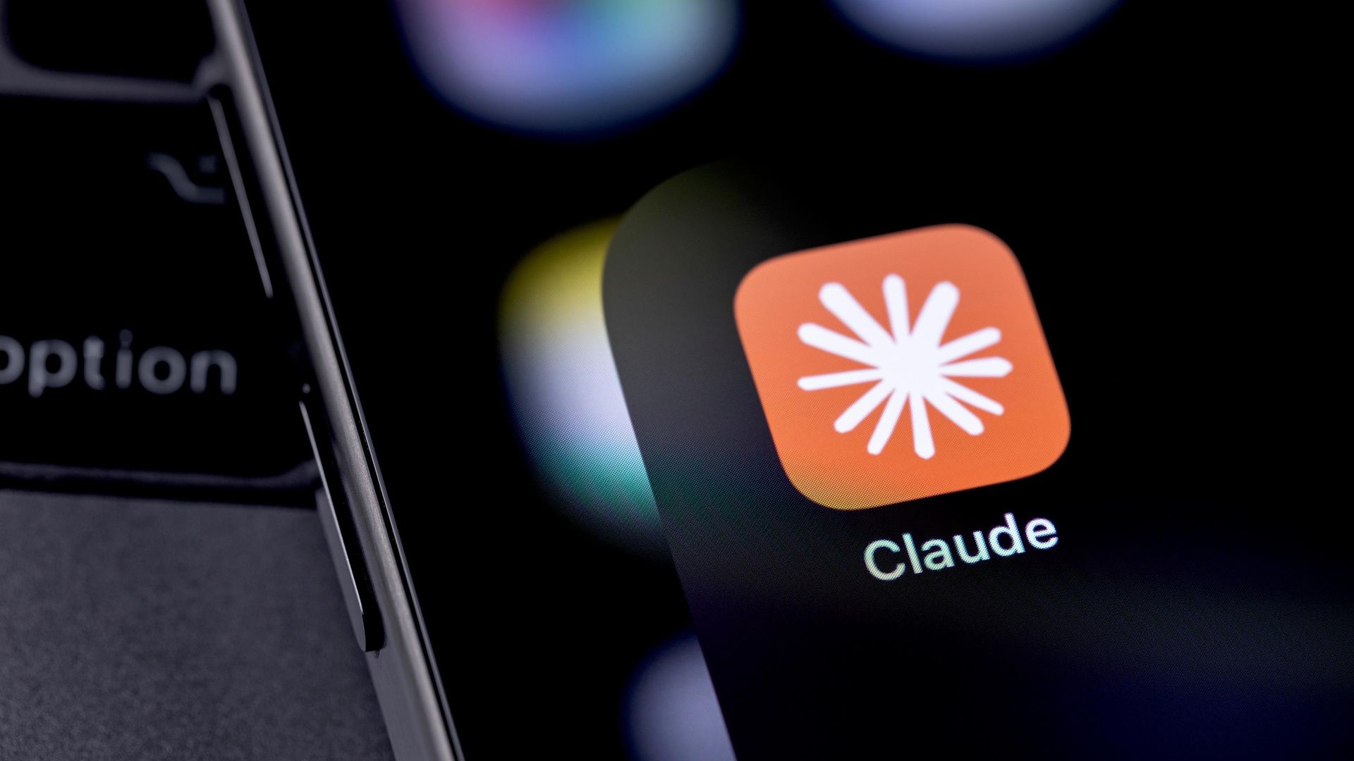 Anthropic предоставит госструктурам США скидку 40% на Claude