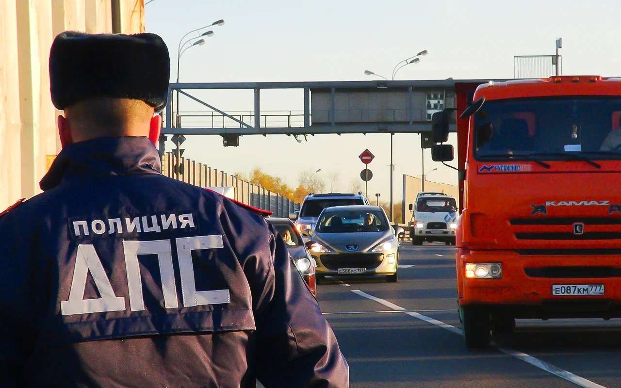 В России снизилось число наказаний за выезд на встречную полосу