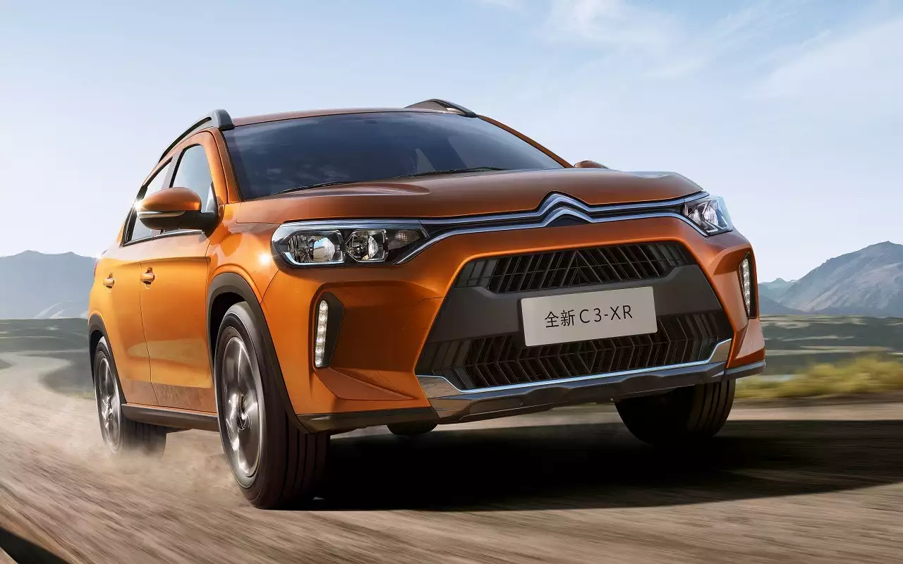 В России начались продажи кроссовера Citroen C3-XR за 1,55 млн рублей