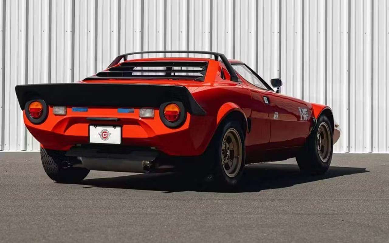 Alfa Romeo представила концепт четырехместного купе Cuorerosso