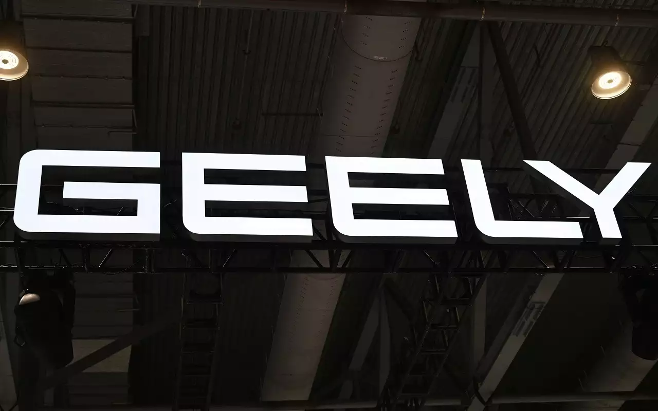 Geely: двигатели внутреннего сгорания сохранятся благодаря гибридам