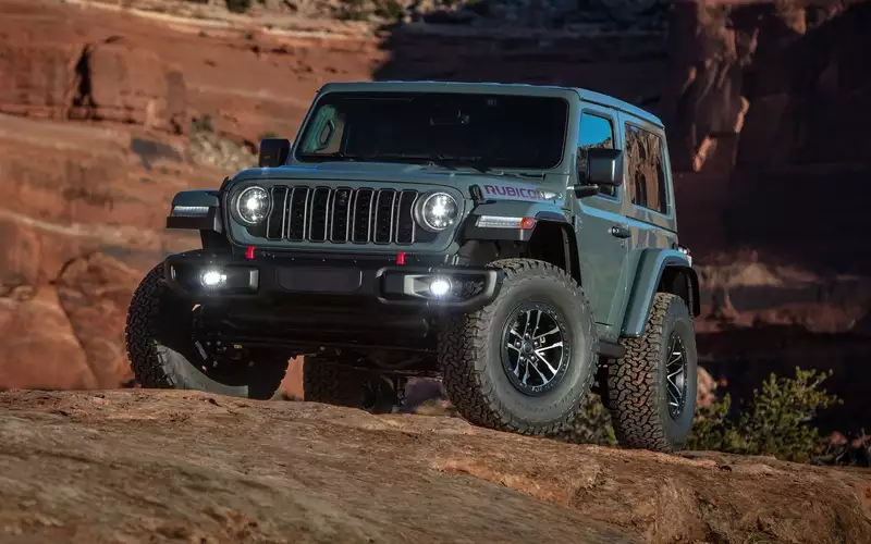 Jeep Wrangler привезли в Россию: цены начинаются от 6,49 млн рублей