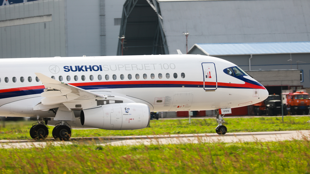 Росавиация увеличила назначенный ресурс самолетов SSJ-100 с двигателями SaM146