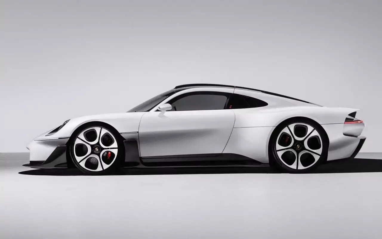 Porsche показала концепт среднемоторного суперкара Mission S