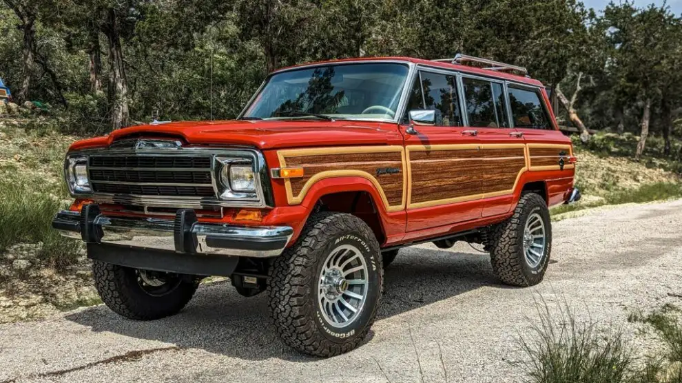 Олдскульный Jeep Grand Wagoneer с мощным V8 возвращается!