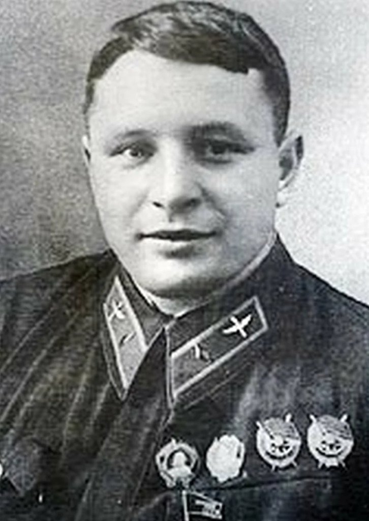 топ молодых генералов