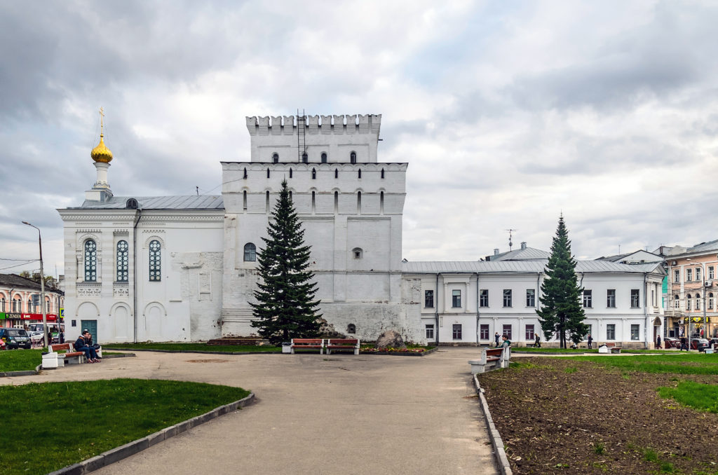 Власьевская башня Ярославля
