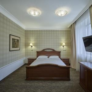 Astor Hotel