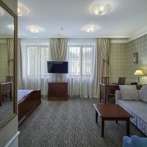 Astor Hotel