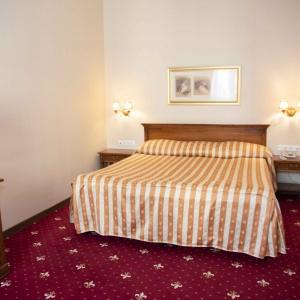 Hotel Oktiabrskaya