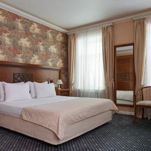 Hotel Blues
