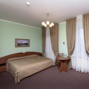 Hotel Crystal