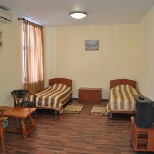 Hotel Tri Zvezdy