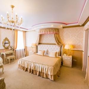 Hotel History