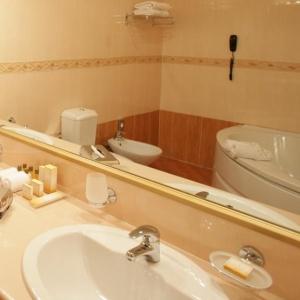 Grand Hotel Tien Shan