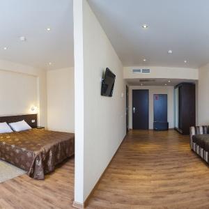 Hotel Crystal