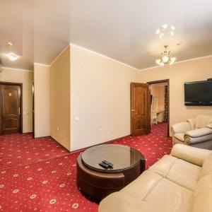 Red Hotel