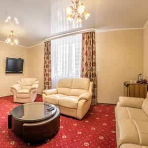 Red Hotel