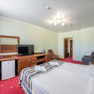 Red Hotel