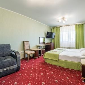 Red Hotel