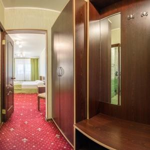 Red Hotel