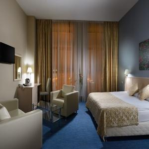 Triumph Hotel