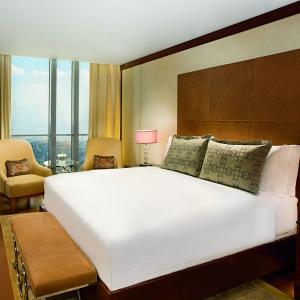 Hotel Ritz-Carlton, Almaty