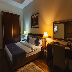 Hotel Ambassador