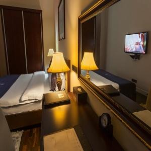 Hotel Ambassador