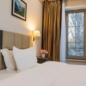 Hotel Ambassador