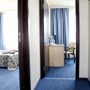 Hotel East Time